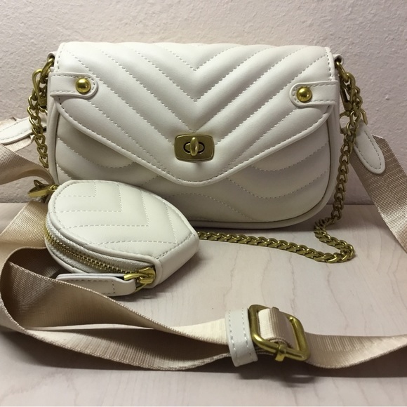Faux Leather Shoulder Bag in Off White with Crossbody Strap and Coin Pouch NWOT - Picture 1 of 4